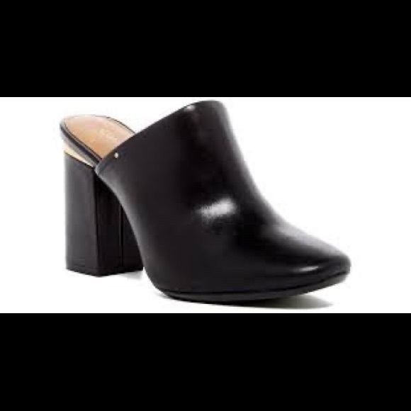 Calvin Klein CanthaSiriana Leather ClosedToe Mules - Picture 3 of 8